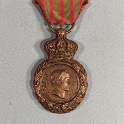 MEDAILLE DE STE HELENE NAPOLEON Ier 1821 A SES COMPAGNONS DE GLOIRE SOUVENIR DES CAMPAGNES DU PREMIER EMPIRE GRANDE ARMEE