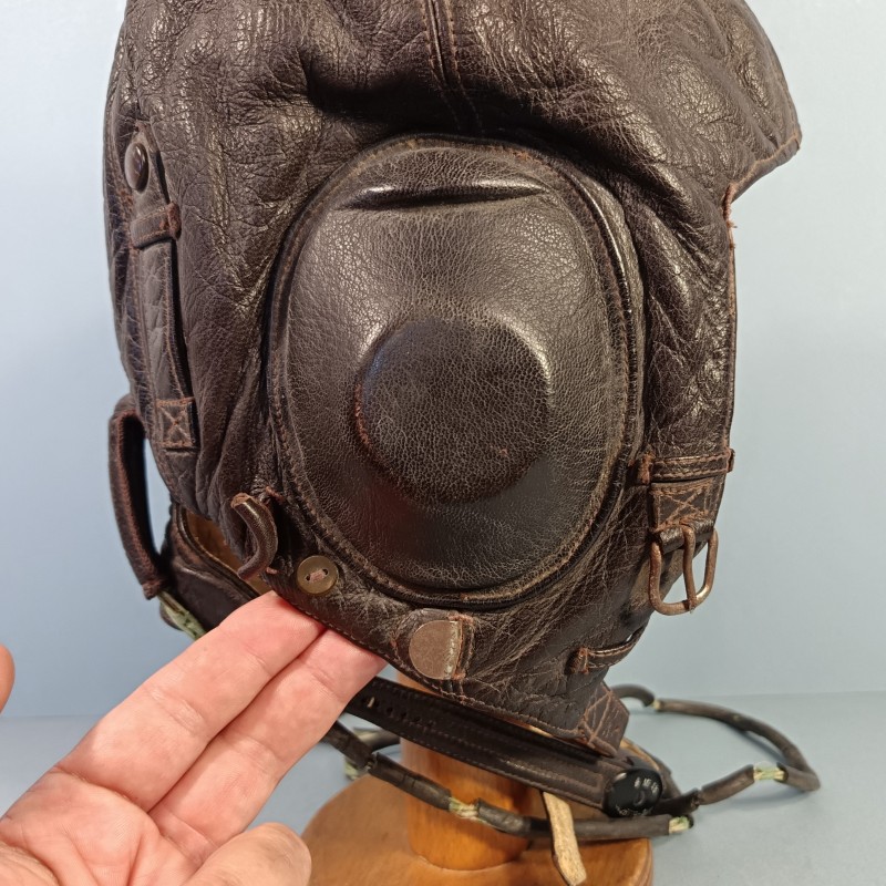 LUFTWAFFE LKP. W. 101 SIEMENS SERRE TETE EN CUIR DE PILOTE ALLEMAND AVEC LARYNGOPHONE ET ECOUTEURS