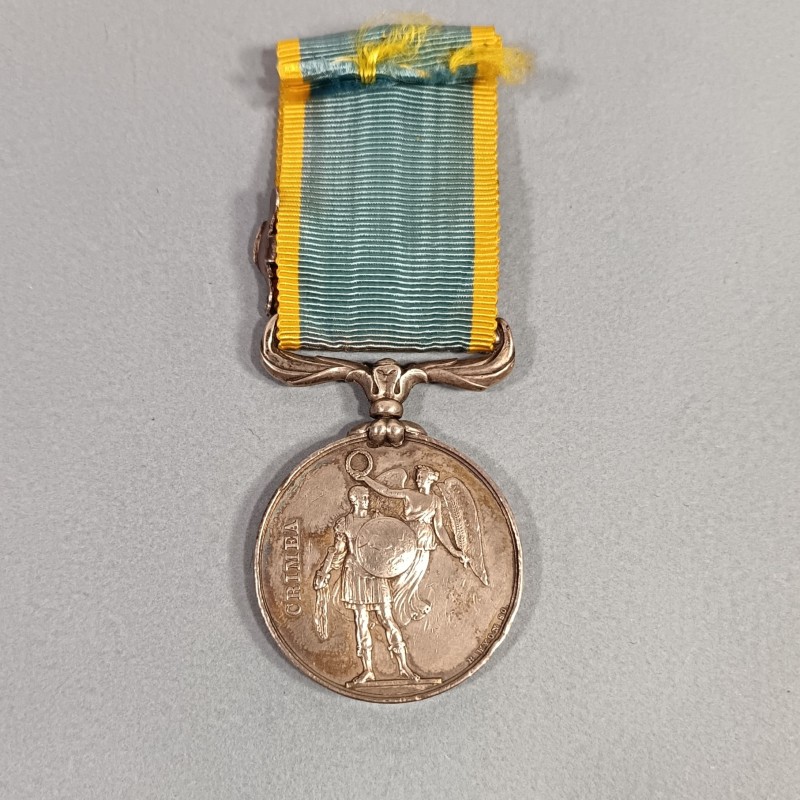 MEDAILLE DE L'EXPEDITION DE CRIMEE MEDAILLE EN ARGENT FABRICATION ANGLAISE AVEC SA BARRETTE SEBASTOPOL SECOND EMPIRE