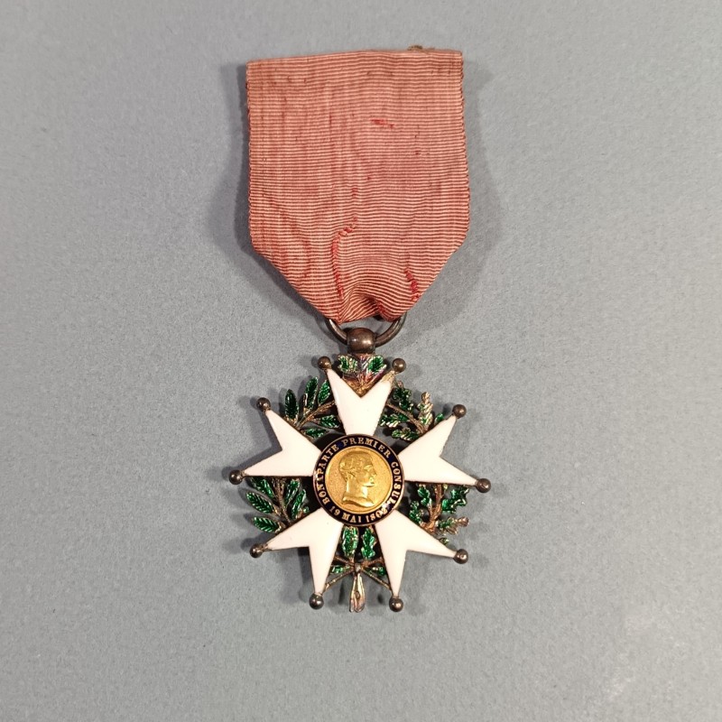 FRANCE MEDAILLE DE CHEVALIER DE L'ORDRE DE LA LEGION D'HONNEUR MODELE 2 ème REPUBLIQUE ET PRESIDENCE 1848 1852 NAPOLEON III