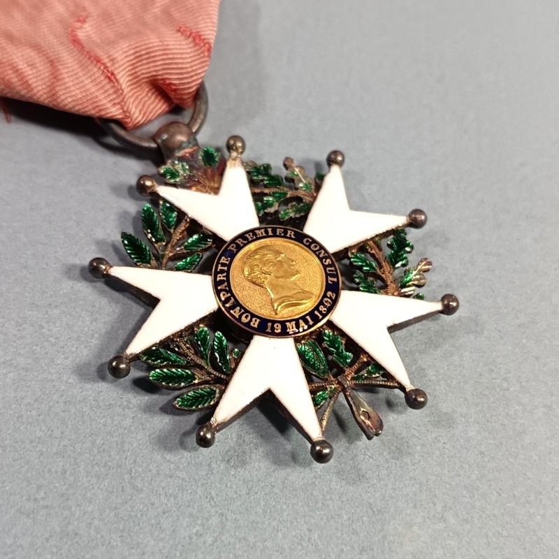 FRANCE MEDAILLE DE CHEVALIER DE L'ORDRE DE LA LEGION D'HONNEUR MODELE 2 ème REPUBLIQUE ET PRESIDENCE 1848 1852 NAPOLEON III