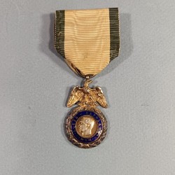 FRANCE MEDAILLE DU MERITE MILITAIRE SECOND TYPE SECOND EMPIRE NAPOLEON III MODELE CENTRES EPAIS