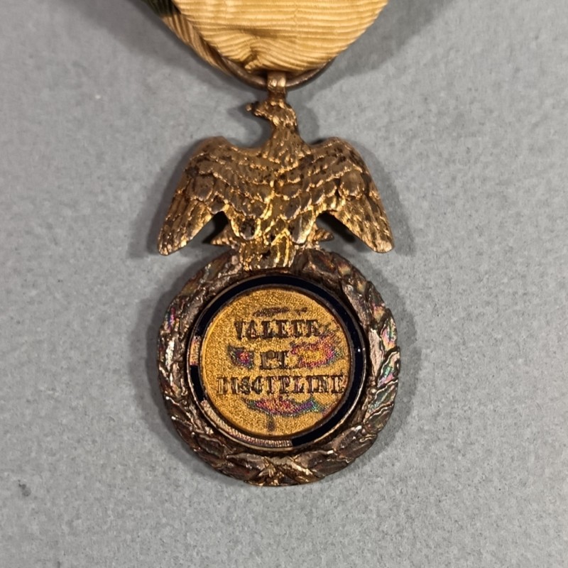 FRANCE MEDAILLE DU MERITE MILITAIRE SECOND TYPE SECOND EMPIRE NAPOLEON III MODELE CENTRES EPAIS