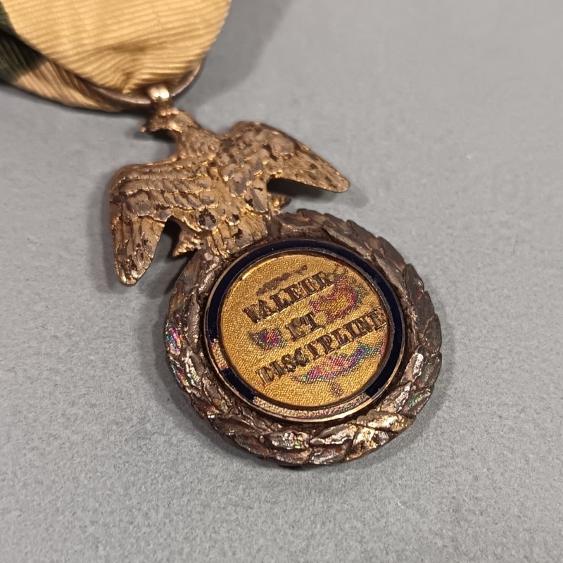 FRANCE MEDAILLE DU MERITE MILITAIRE SECOND TYPE SECOND EMPIRE NAPOLEON III MODELE CENTRES EPAIS