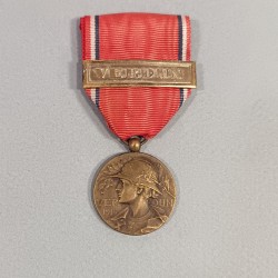 FRANCE MEDAILLE DE LA BATAILLE DE VERDUN ON NE PASSE PAS 21 FEVRIER 1916 PAR PRUDHOMME NON MARQUEE AVEC BARRETTE VERDUN