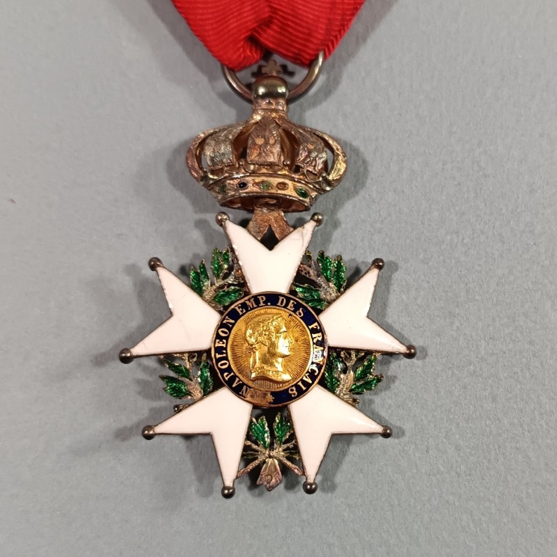 FRANCE MEDAILLE DE CHEVALIER DE L'ORDRE DE LA LEGION D'HONNEUR MODELE SECOND EMPIRE 1852 1870 NAPOLEON III
