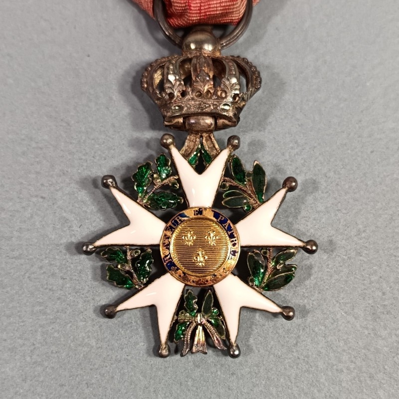 FRANCE MEDAILLE DE CHEVALIER DE L'ORDRE DE LA LEGION D'HONNEUR MODELE 3/4 DE TAILLE RESTAURATION LOUIX XVIII CHARLES X 1814 1830