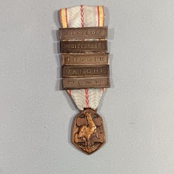 MEDAILLE COMMEMO GUERRE 39-45 ARMEE DE LIBERATION AVEC BARRETTES NORVEGE MEDITERRANEE ITALIE MANCHE ENGAGE VOLONTAIRE