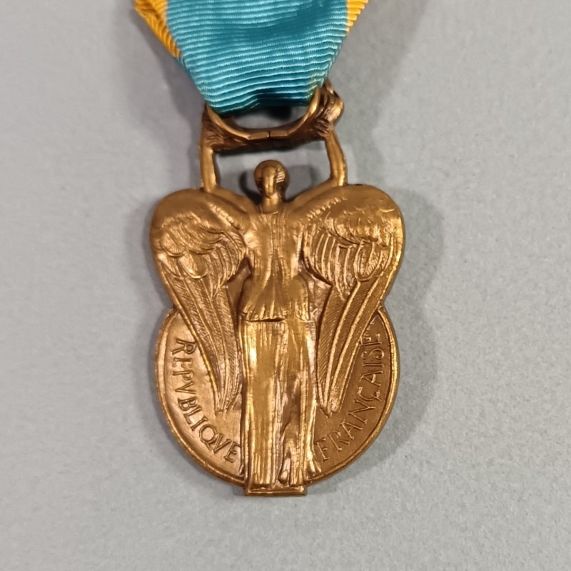 MEDAILLE D'OFFICIER DU MERITE SPORTIF CLASSE BRONZE 1956 - 1963 PREMIER TYPE
