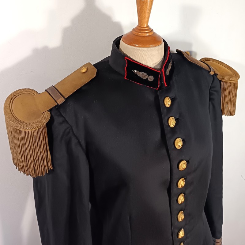 VESTE D'UNIFORME MODELE 1931 D'UN CAPITAINE DU GENIE DATEE 1935 AVEC SES EPAULETTES TENUE 31