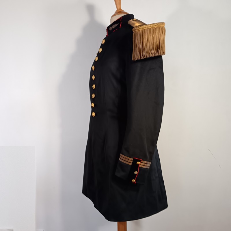 VESTE D'UNIFORME MODELE 1931 D'UN CAPITAINE DU GENIE DATEE 1935 AVEC SES EPAULETTES TENUE 31