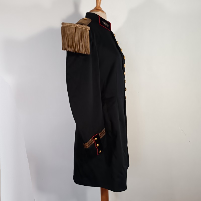 VESTE D'UNIFORME MODELE 1931 D'UN CAPITAINE DU GENIE DATEE 1935 AVEC SES EPAULETTES TENUE 31