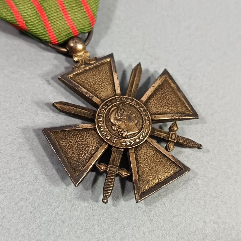 FRANCE CROIX DE GUERRE 1914 1918 EN VERMEIL POINCON ARGENT TETE DE SANGLIER ET LOSANGE FABRICANT
