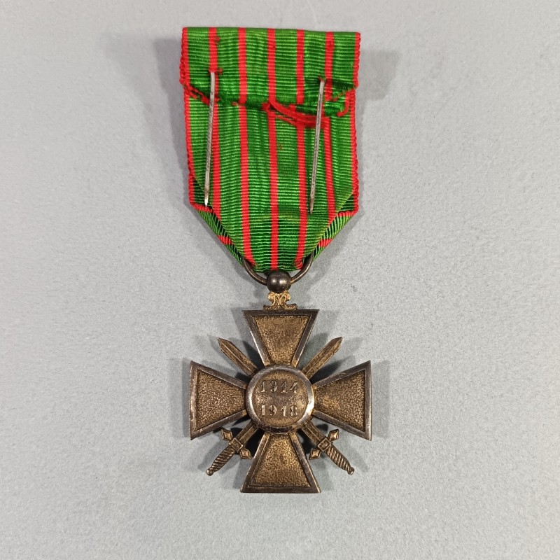 FRANCE CROIX DE GUERRE 1914 1918 EN VERMEIL POINCON ARGENT TETE DE SANGLIER ET LOSANGE FABRICANT