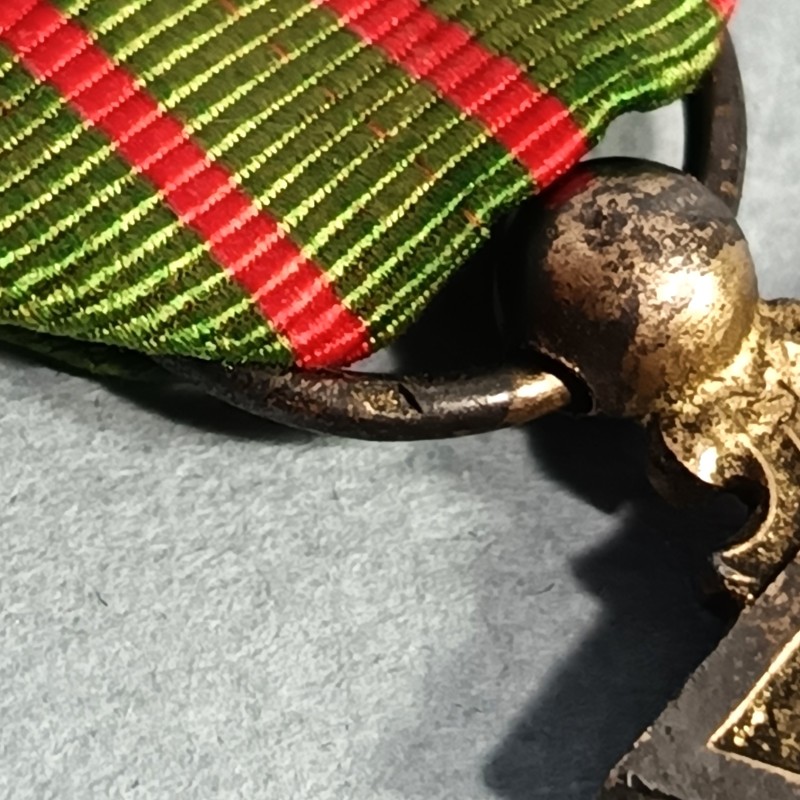 FRANCE CROIX DE GUERRE 1914 1918 EN VERMEIL POINCON ARGENT TETE DE SANGLIER ET LOSANGE FABRICANT