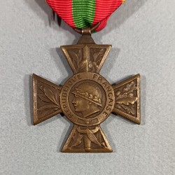 FRANCE MEDAILLE OU CROIX DES COMBATTANTS VOLONTAIRES DE LA GUERRE 1939-1945 CROIX GRAND MODULE