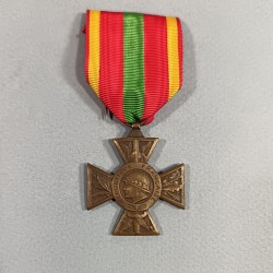FRANCE MEDAILLE OU CROIX DES COMBATTANTS VOLONTAIRES DE LA GUERRE 1939-1945 CROIX GRAND MODULE