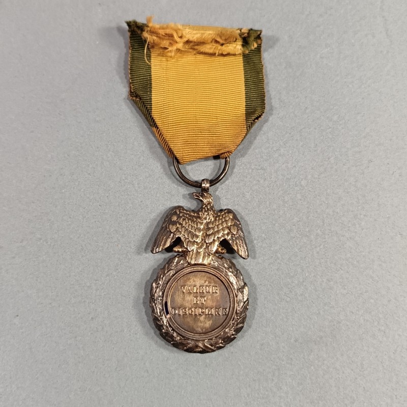FRANCE MEDAILLE DU MERITE MILITAIRE SECOND TYPE SECOND EMPIRE NAPOLEON III