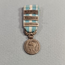 REDUCTION DE LA MEDAILLE COLONIALE AVEC 3 BARRETTES MAROC TUNISIE EXTREME ORIENT