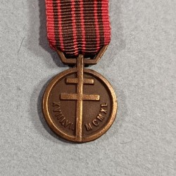 REDUCTION DE LA MEDAILLE DE LA RESISTANCE RESISTANTS 1939 1945