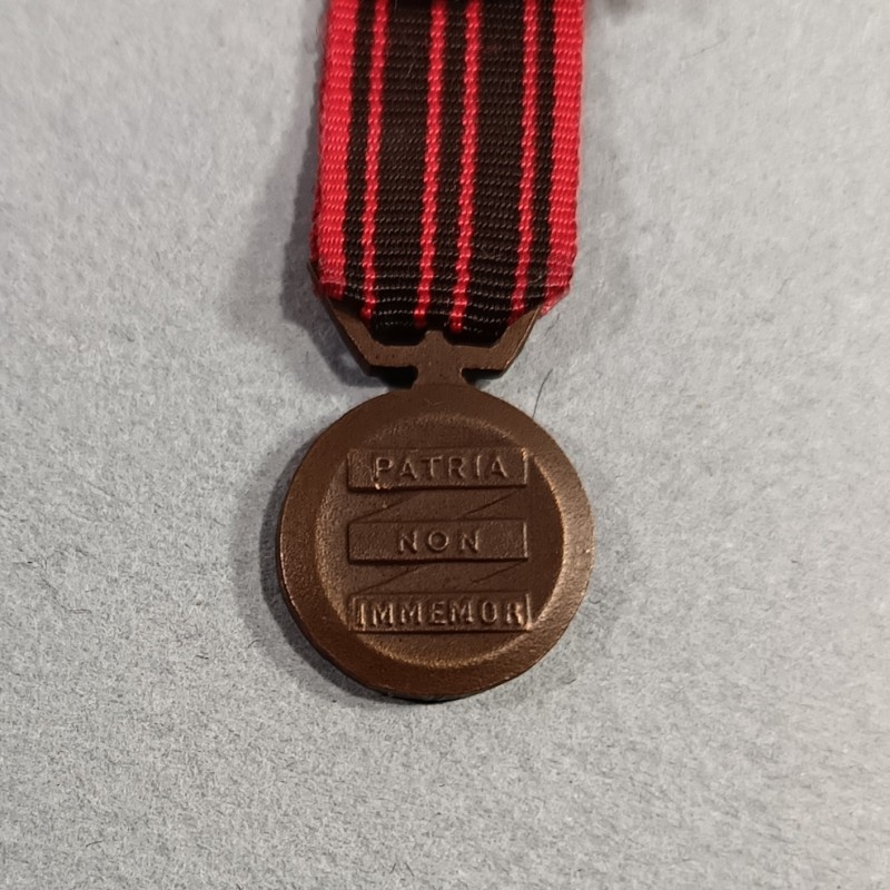 REDUCTION DE LA MEDAILLE DE LA RESISTANCE RESISTANTS 1939 1945