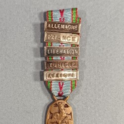 REDUCTION DE LA MEDAILLE COMMEMORATIVE GUERRE 1939-1945 BARRETTES ALLEMAGNE FRANCE LIBERATION TUNISIE AFRIQUE