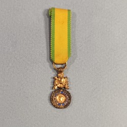 REDUCTION DE LA MEDAILLE MILITAIRE 4 ème OU 5 ème REPUBLIQUE VALEUR ET DISCIPLINE