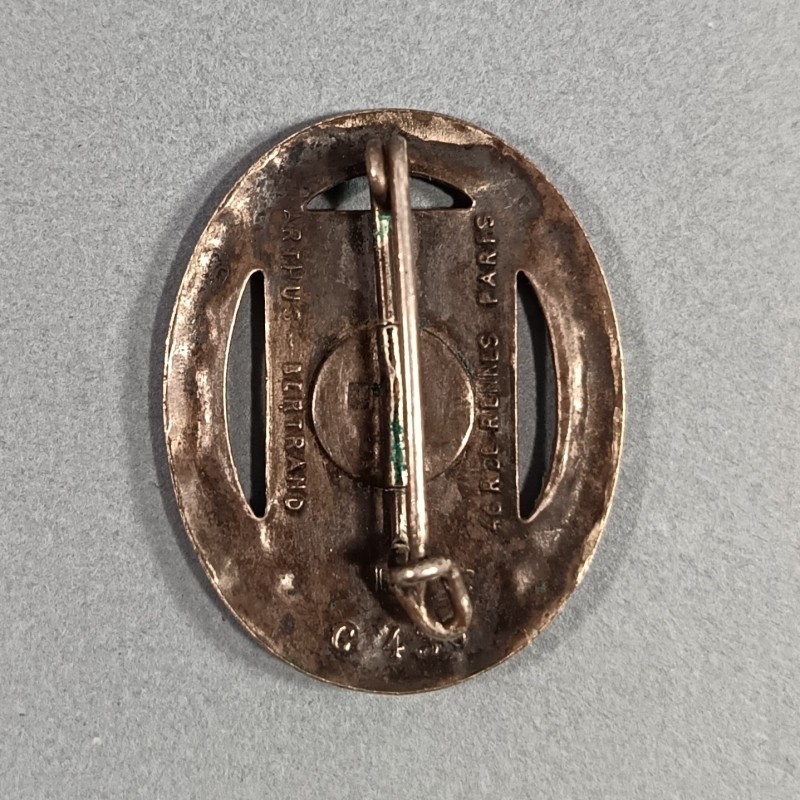 INSIGNE MILITAIRE 121 ème RI REGIMENT D'INFANTERIE FABRICATION 1930 1940 ARTHUS BERTRAND RUE DE RENNES PARIS