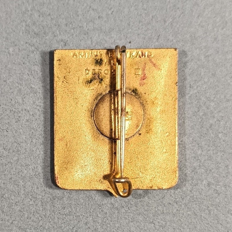 INSIGNE MILITAIRE 4 ème REGIMENT D'ARTILLERIE FABRICATION 1930 1940 ARTHUS BERTRAND PARIS DEPOSE
