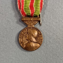 REDUCTION DE LA MEDAILLE DE LA SECONDE GUERRE 1914 1918 COMMEMORATIVE DES COMBATS DE LA MARNE