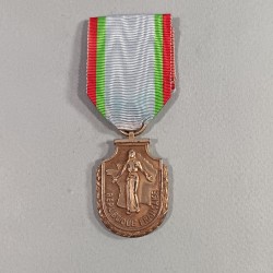 FRANCE MEDAILLE DE CHEVALIER DE L'ORDRE DU MERITE TOURISTIQUE INSTITUE DE 1949 A 1952