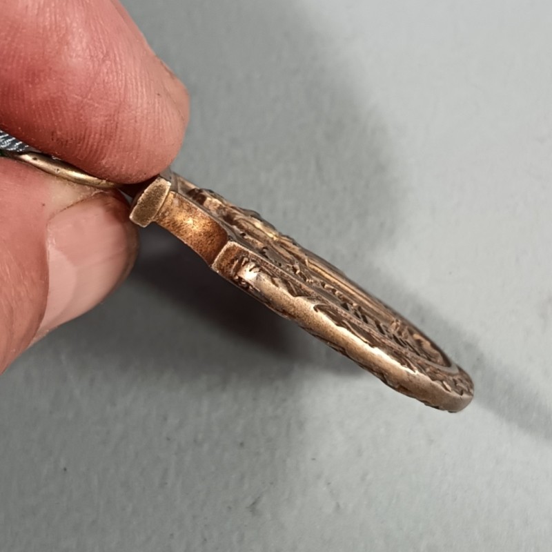 FRANCE MEDAILLE DE CHEVALIER DE L'ORDRE DU MERITE TOURISTIQUE INSTITUE DE 1949 A 1952