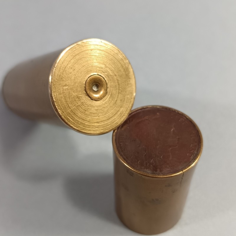 BRIQUET DE POILUS FAIT AVEC UNE CARTOUCHE DE LANCE FUSEE ET UNE PIECE DE 5 CENTIME 1916 ARTISANAT DE TRANCHEES