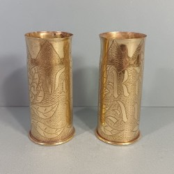 PAIRE DE DOUILLES DECOREES VERDUN MAI 1916 ET REIMS AVRIL 1917 ARTISANAT DE TRANCHEES SOUVENIR DE LA GUERRE 1914 1918