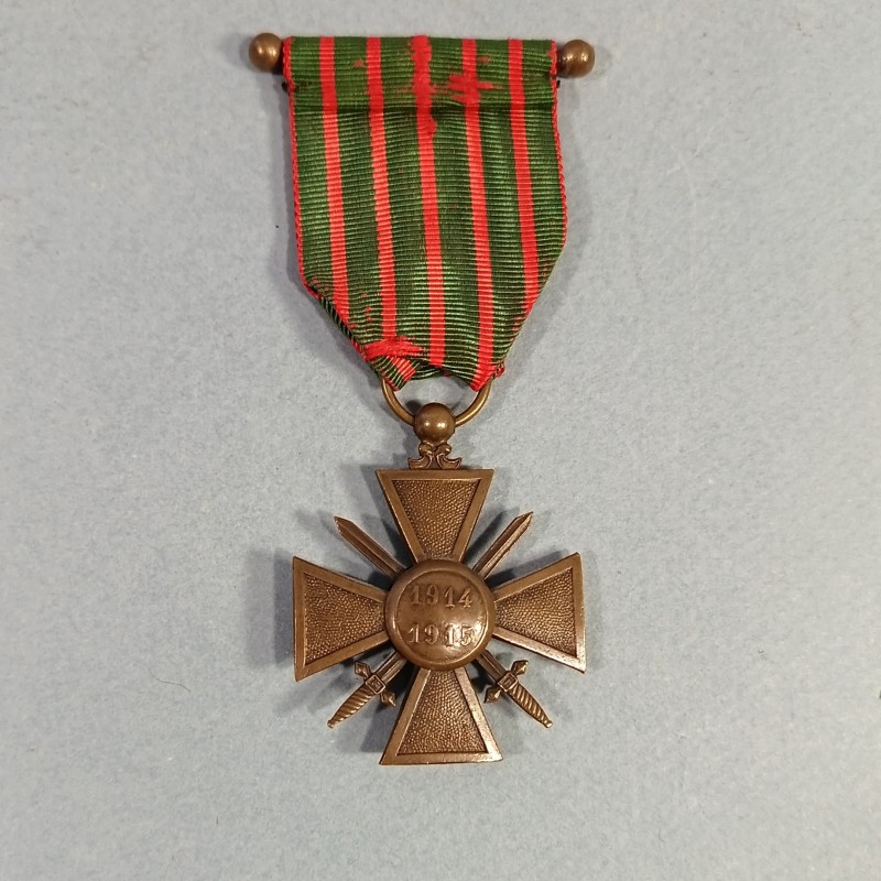 CROIX DE GUERRE 1914-1915 AVEC UNE ETOILE POUR CITATION A L'ORDRE DU REGIMENT WAR CROSS 1914 1918