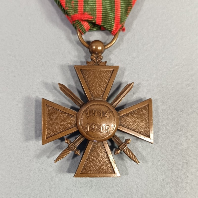 CROIX DE GUERRE 1914-1915 AVEC UNE ETOILE POUR CITATION A L'ORDRE DU REGIMENT WAR CROSS 1914 1918