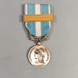 FRANCE MEDAILLE D'OUTRE MER AVEC BARRETTE MOYEN-ORIENT
