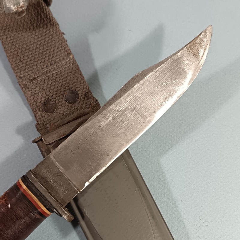 COUTEAU DE GI PAL RH 35 USN MK1 U.S.N. MARK I NAVY SECONDE GUERRE ETUI VICTORY PLASTICS BMCO NORD 6804
