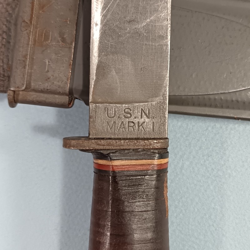 COUTEAU DE GI PAL RH 35 USN MK1 U.S.N. MARK I NAVY SECONDE GUERRE ETUI VICTORY PLASTICS BMCO NORD 6804
