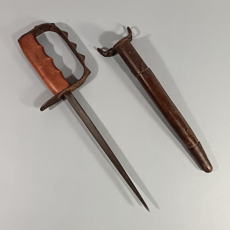 SUPERBE !! COUTEAU DE COMBAT US17 MODELE TRENCH KNIFE FABRICATION L.F. & C. 1917 FIGTH KNIFE WW1 TRES BELLE PATINE