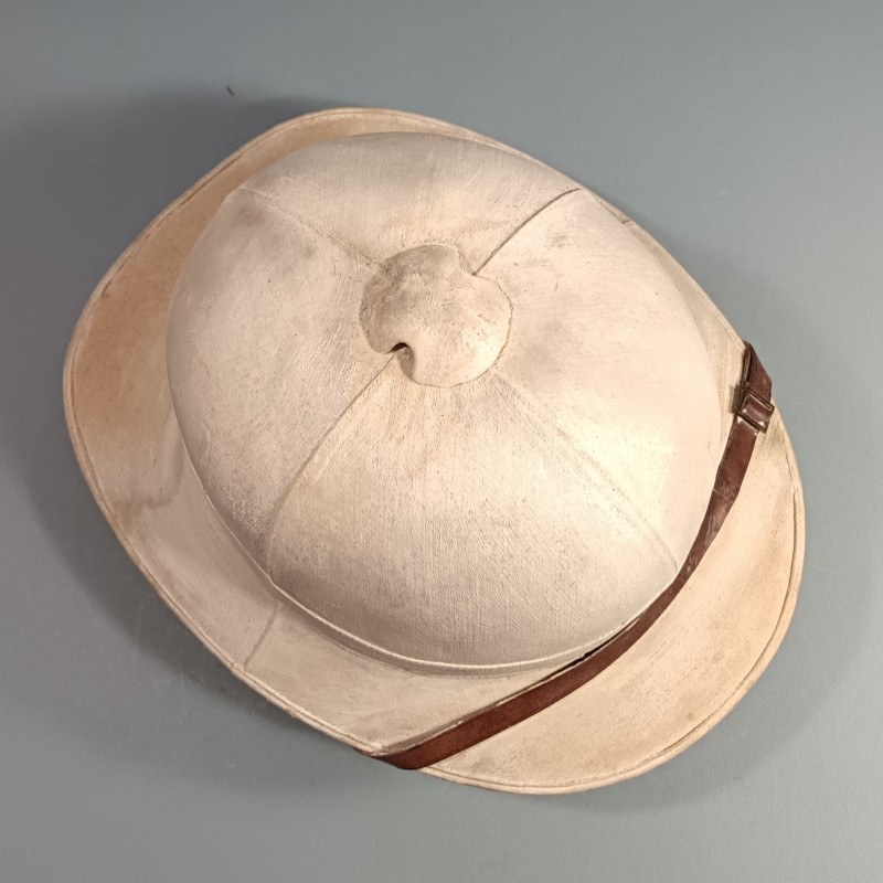 CASQUE COLONIAL EN TOILE BLANCHE ET LIEGE DE TYPE ANGLAIS FABRICATION FRANCAISE OU ANGLAISE MILITAIRE ARMEE DE LIBERATION FNFL