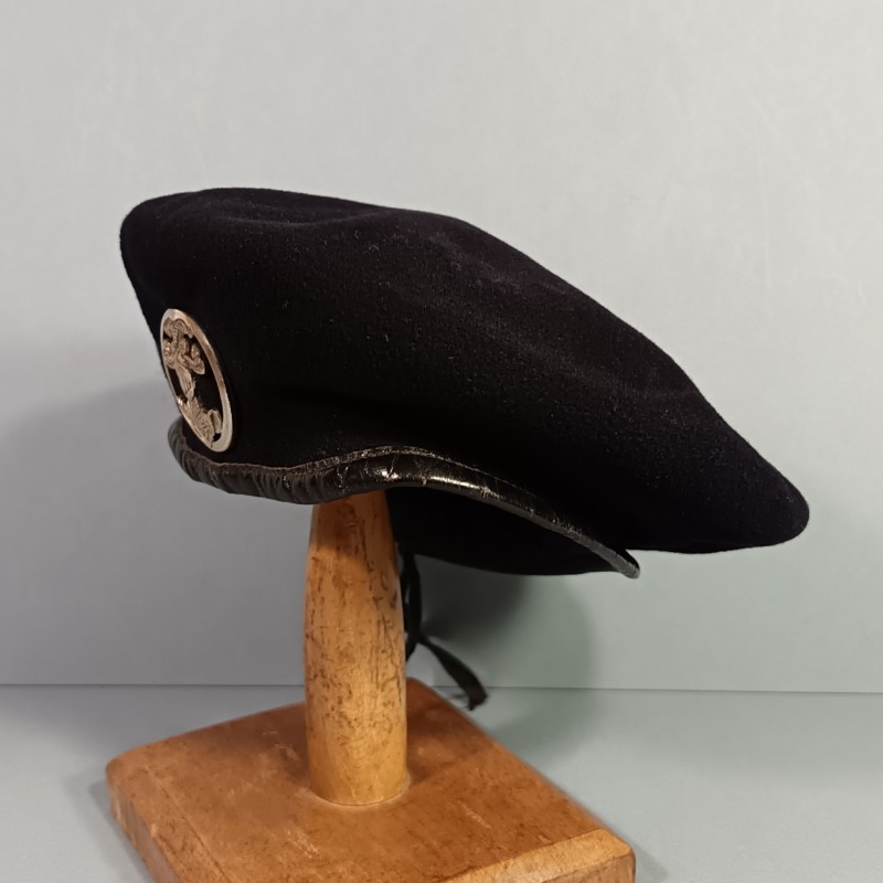 BERET NOIR ARME BLINDEE CAVALERIE CHARS DE COMBAT GUERRE D'ALGERIE FABRICATION ANNEES 1950 INSIGNE DRAGO PARIS ROMAINVILLE 1956