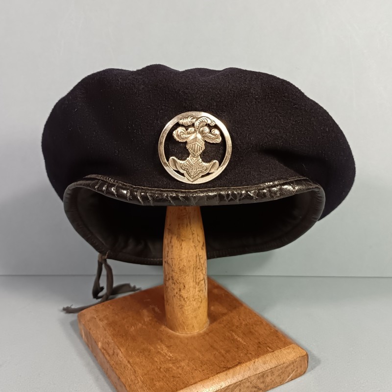BERET NOIR ARME BLINDEE CAVALERIE CHARS DE COMBAT GUERRE D'ALGERIE FABRICATION ANNEES 1950 INSIGNE DRAGO PARIS ROMAINVILLE 1956