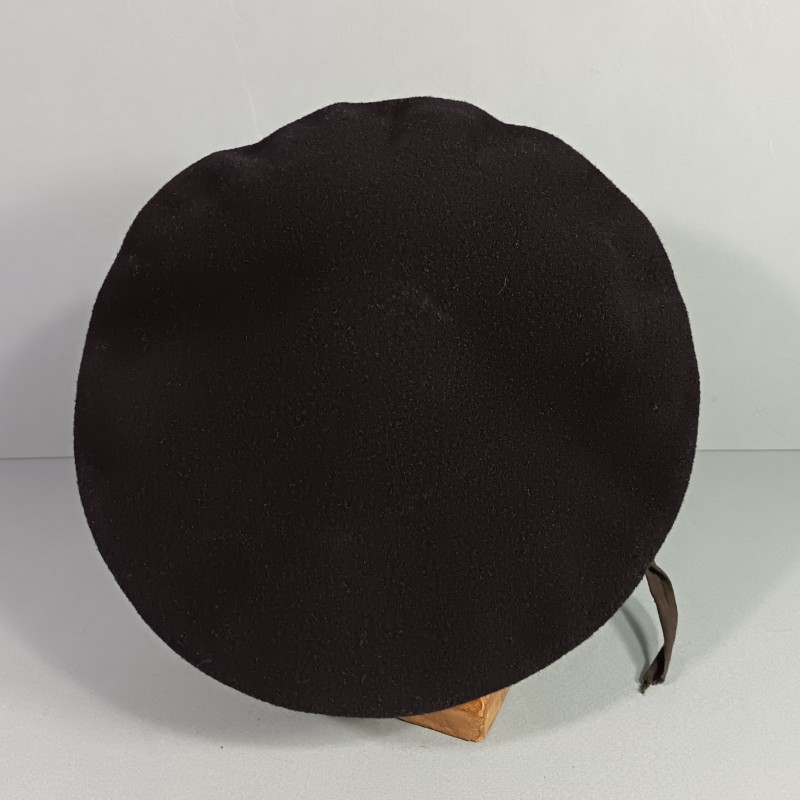 BERET NOIR ARME BLINDEE CAVALERIE CHARS DE COMBAT GUERRE D'ALGERIE FABRICATION ANNEES 1950 INSIGNE DRAGO PARIS ROMAINVILLE 1956