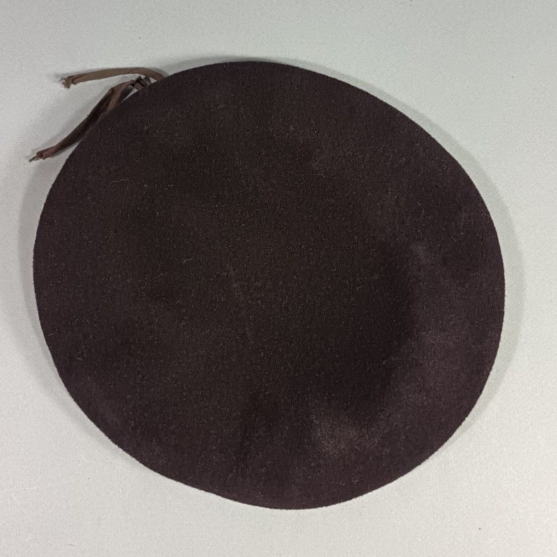 BERET NOIR ARME BLINDEE CAVALERIE CHARS DE COMBAT GUERRE D'ALGERIE FABRICATION ANNEES 1950 INSIGNE DRAGO PARIS ROMAINVILLE 1956