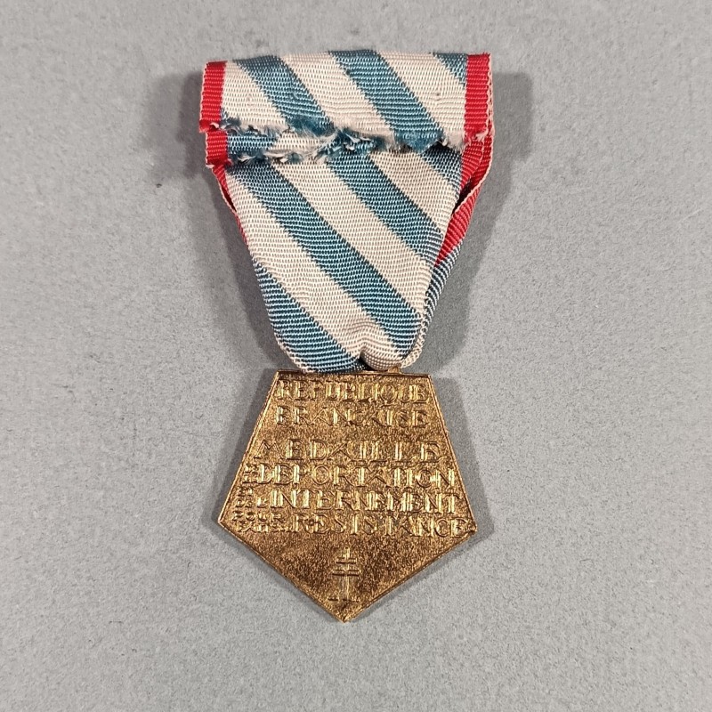 FRANCE MEDAILLE POUR LA DEPORTATION ET L'INTERNEMENT POUR FAIT DE RESISTANCE ANCIENS COMBATTANTS SECONDE GUERRE