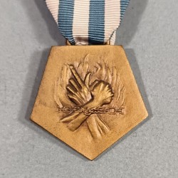 FRANCE MEDAILLE POUR LA DEPORTATION ET L'INTERNEMENT POUR FAIT DE RESISTANCE ANCIENS COMBATTANTS SECONDE GUERRE