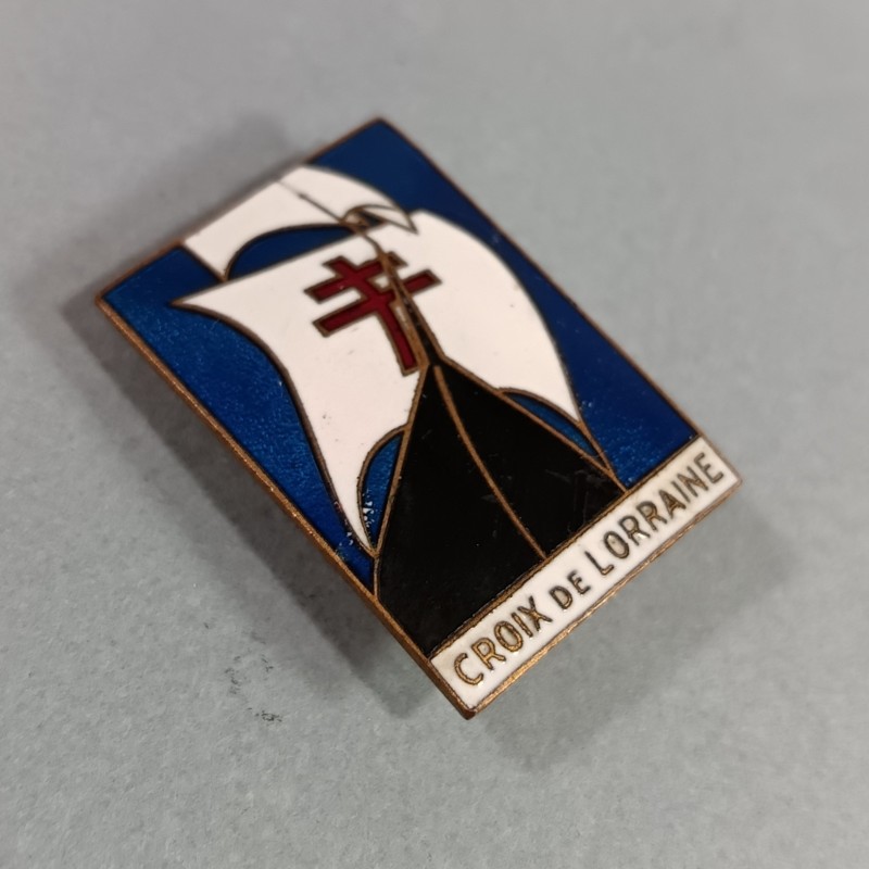 INSIGNE MILITAIRE MARINE NATIONALE BATEAU LE CROIX DE LORRAINE BATIMENT FREGATE FABRICATION ARTHUS BERTRAND 1940 INDOCHINE