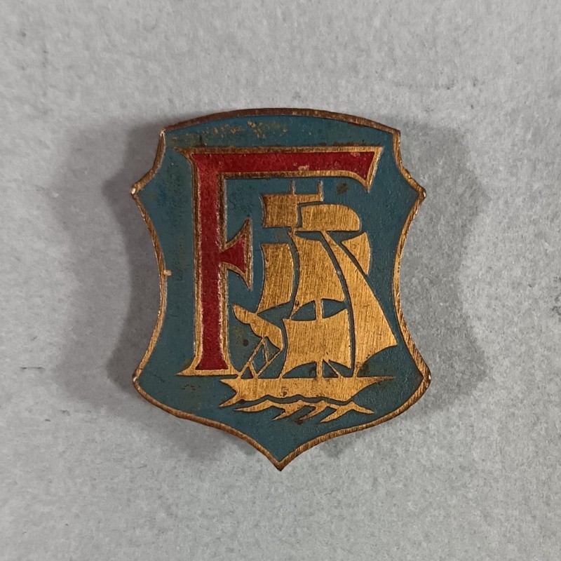 INSIGNE MILITAIRE MARINE BATEAUX LE FANTASQUE CONTRE TORPILLEUR FABRICATION PEINTE NON MARQUEE LE CAIRE 1940 1944