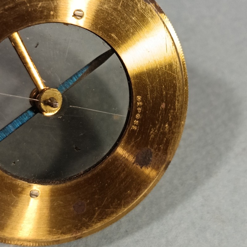 BOUSSOLE POUR OFFICIER BELLE FABRICATION TRANSPARENTE POUR LA LECTURE DE CARTES BON ETAT DE FONCTIONNEMENT COMPAS